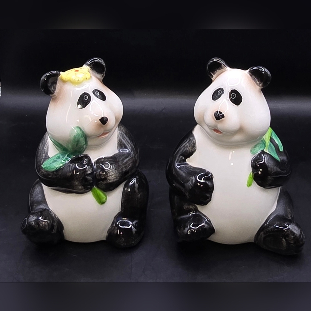 Panda bear salt and pepper shakers